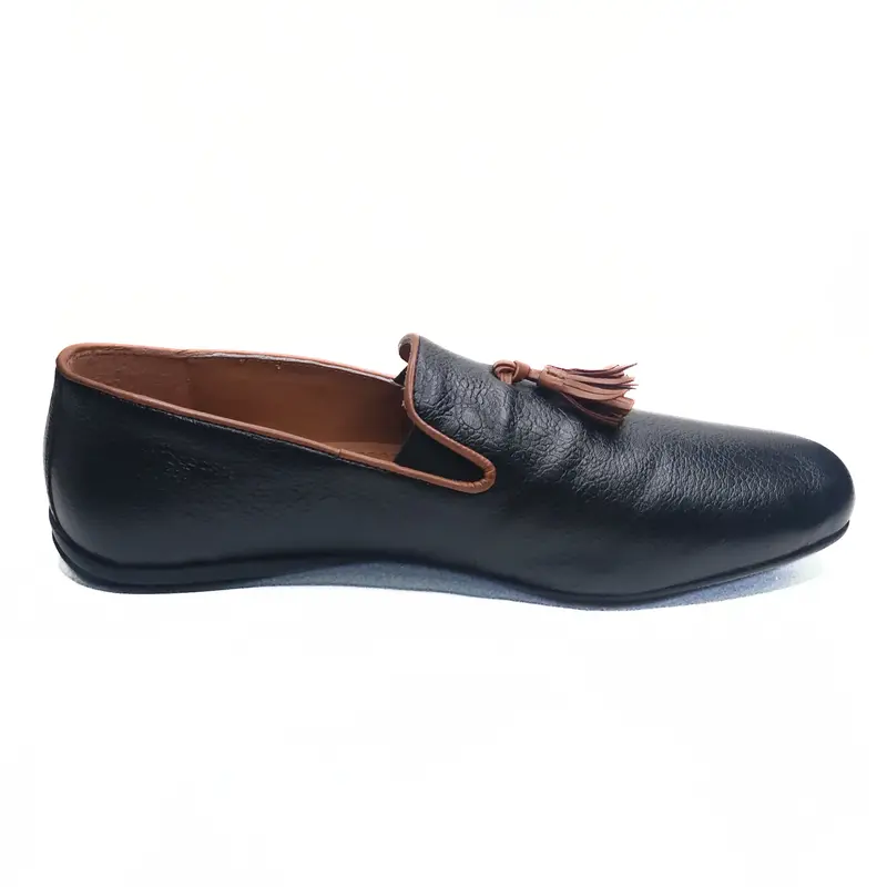 Black Tassel-Embellished Loafer Shoes For Men 1
