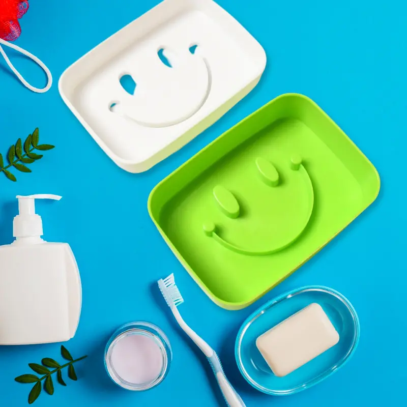 Cartoon Smile-Face Travel Soap Dish – Compact Draining Bathroom Container 1