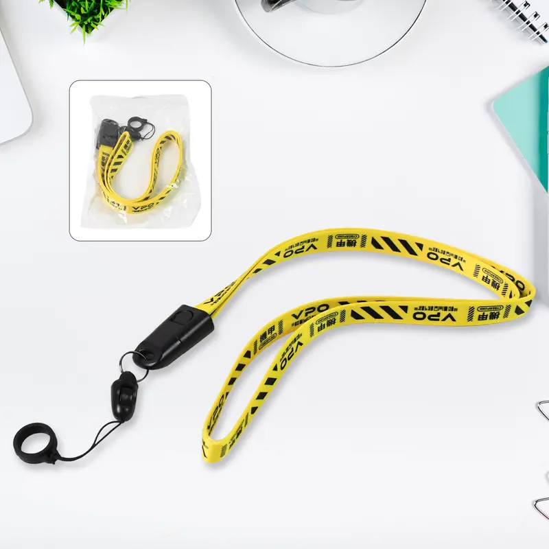 Dual-Function Lanyard With Integrated Usb Charging Cable – Wearable Power Accessory 1