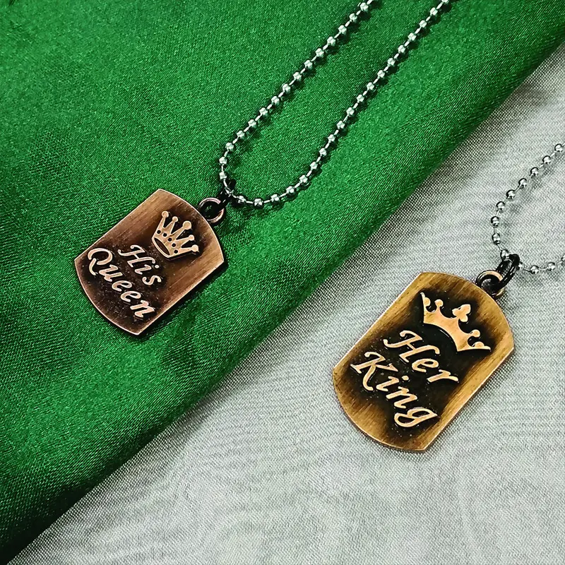 Dual-Tone King Queen Pendant Chain – Symbolic Couple Jewelry 1