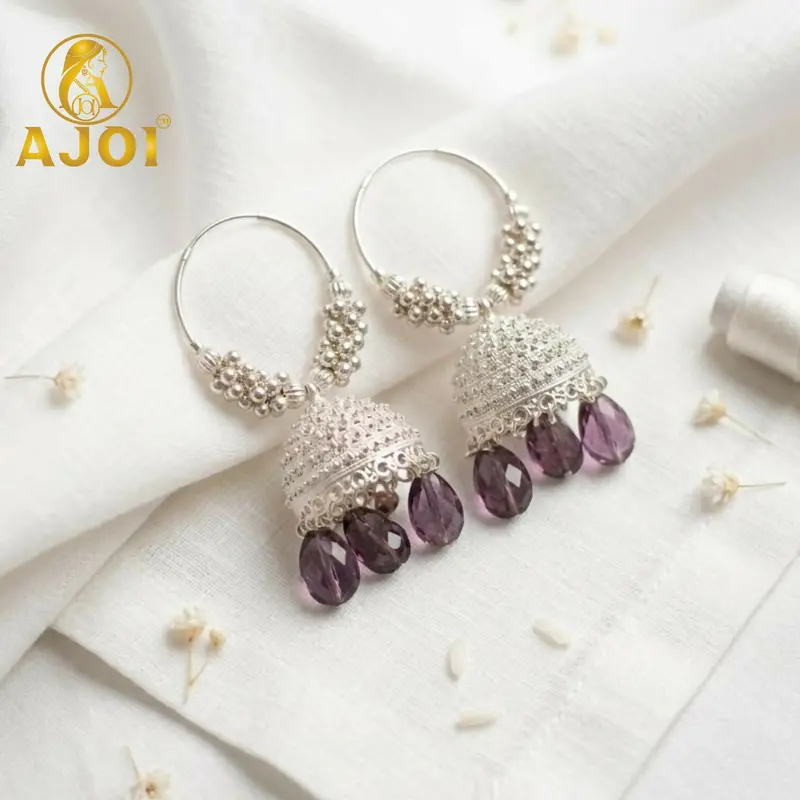 Elegant Emerald-Drop Earrings In Fine Silver 1