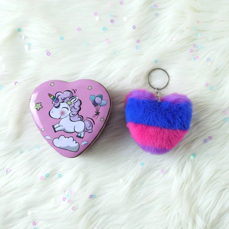 Heart-Shaped Gift Box With Plush Keychain – 2-Piece Present Set For Gifting 1