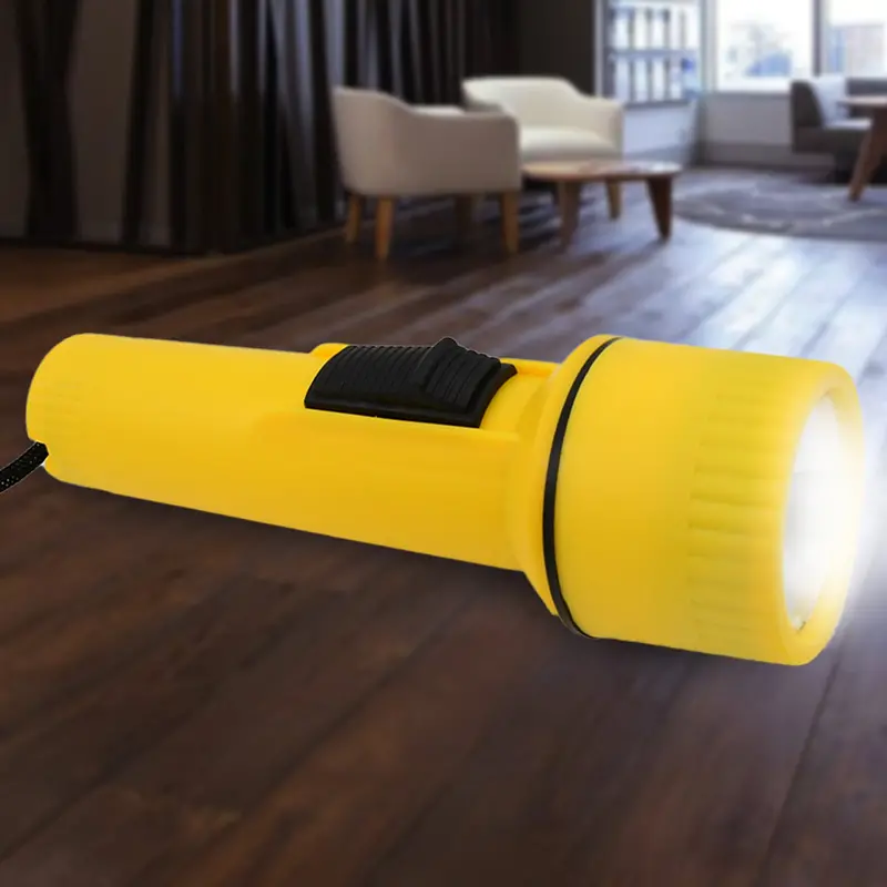 High-Lumen Battery-Powered Led Flashlight – Large-Scale Illumination 1