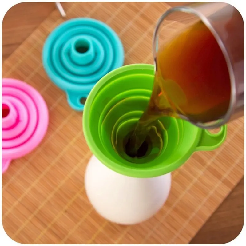 Kitchen Silicone Funnel – Leak-Proof Oil, Sauce, Juice & Liquid Pouring Tool 1