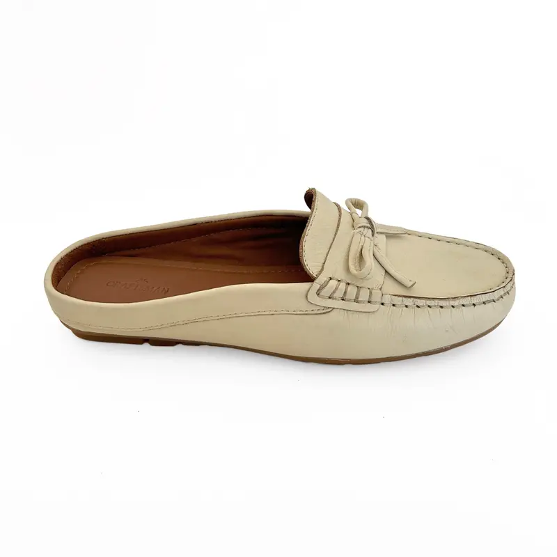 Light Beige Women’S Slip-On Pumpies – Neutral Everyday Style 1