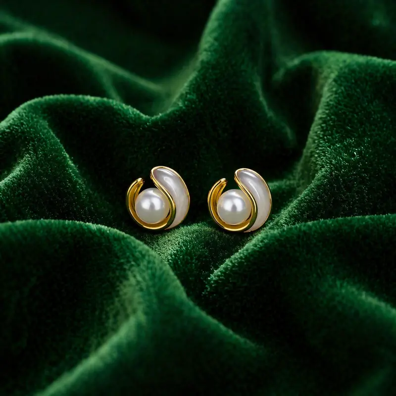 Minimalist Gold-Plated Pearl Stud Earrings – Korean-Inspired Everyday Jewelry 1