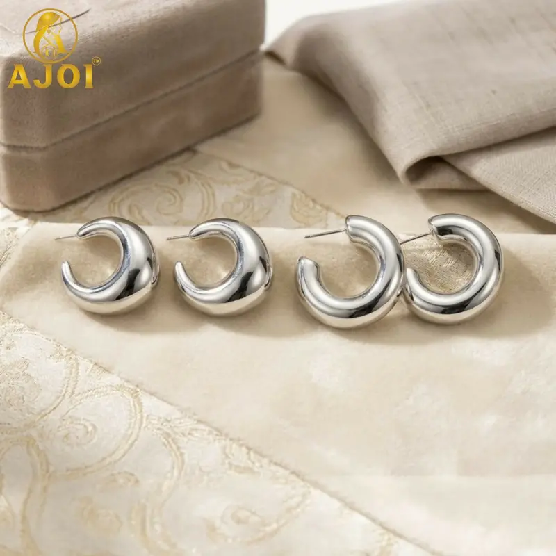 Minimalist Silver Crescent Hoop Earrings – Dual-Pair Set 1