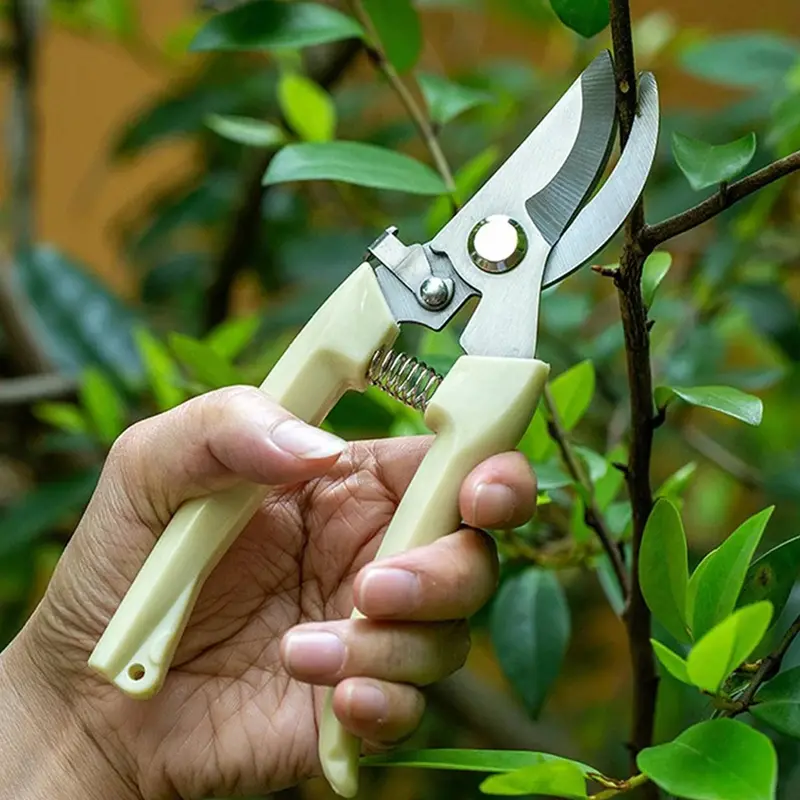 Precision Plant Pruner – Ergonomic Garden Cutting Tool For Branches & Stems 1