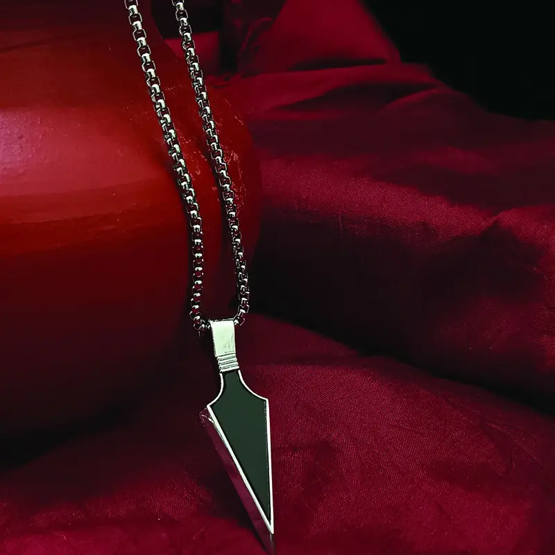 Silver Chain With Black Arrow Pendant – Modern Symbolic Neckwear 1