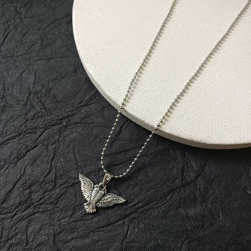 Silver-Plated Eagle Pendant Necklace – Bold Statement Piece For Men 1