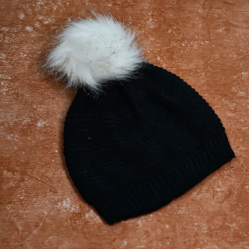Trendy Skull-Themed Slouch Beanie – Warm Knitted Cap For Men & Women 1