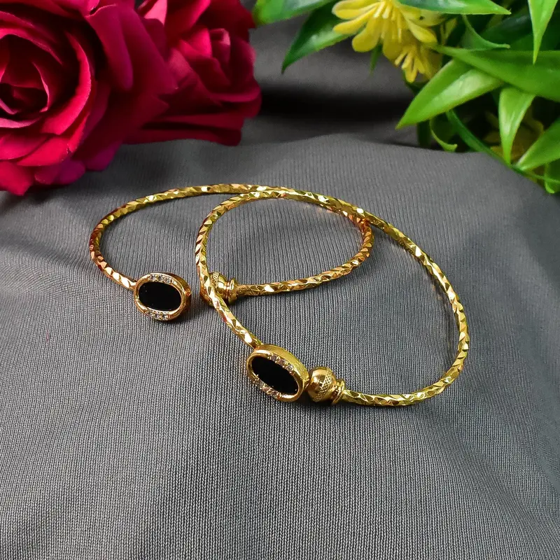 Vintage-Inspired Gold-Tone Bangles – Enduring Pair With Classic Silhouette And Luster 1
