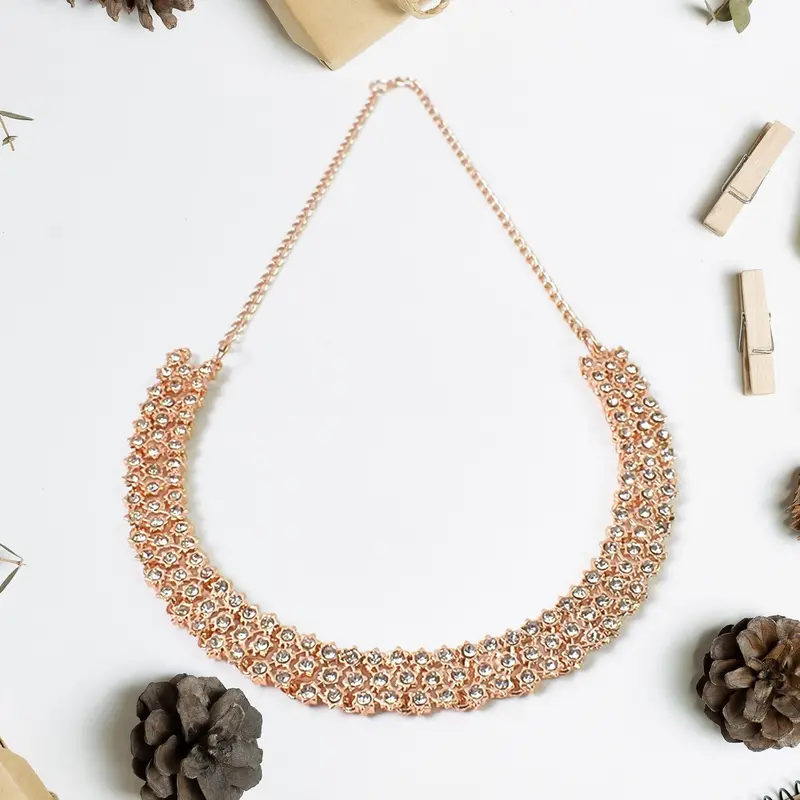 Vintage-Inspired Pearl Necklace Assortment 1